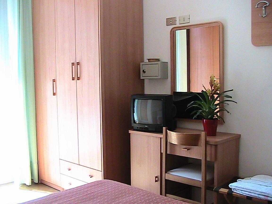 Hotel Universo Rimini Luaran gambar
