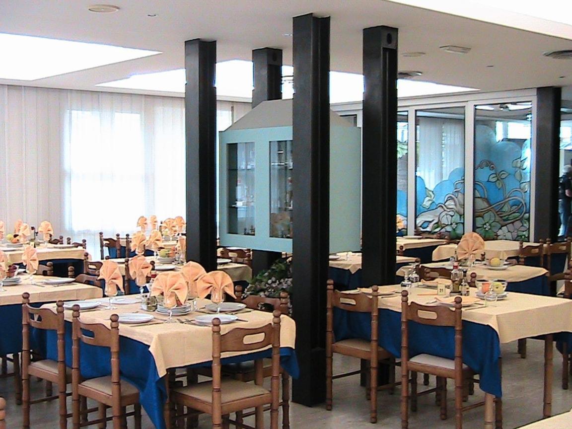 Hotel Universo Rimini Luaran gambar